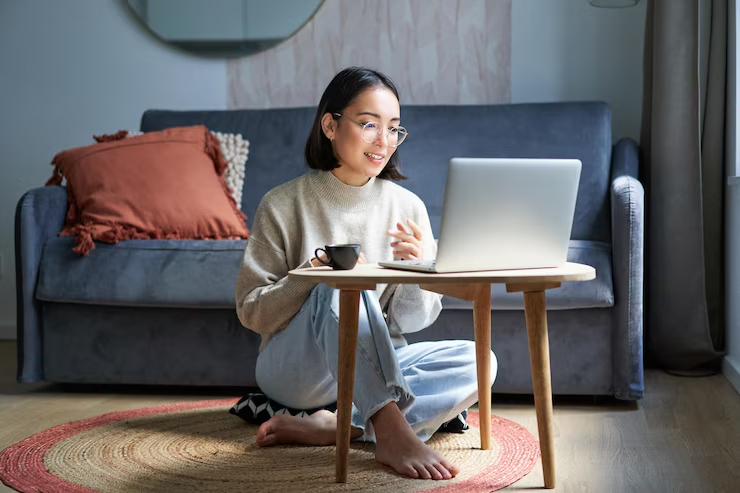 Bekerja di Rumah atau di Kantor? Ini Plus dan Minusnya!