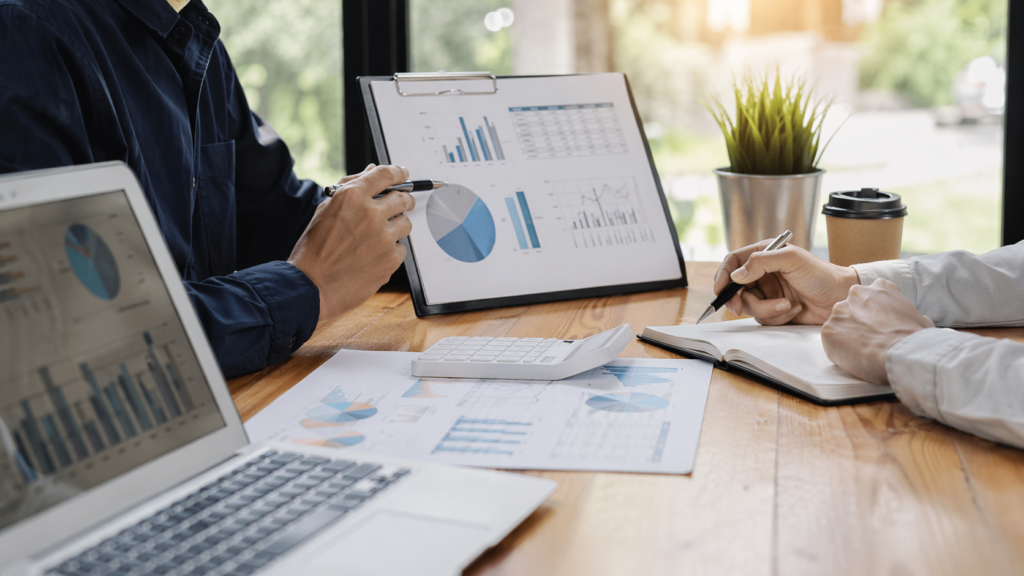 Implikasi Strategis dan Investasi Aplikasi untuk UMKM